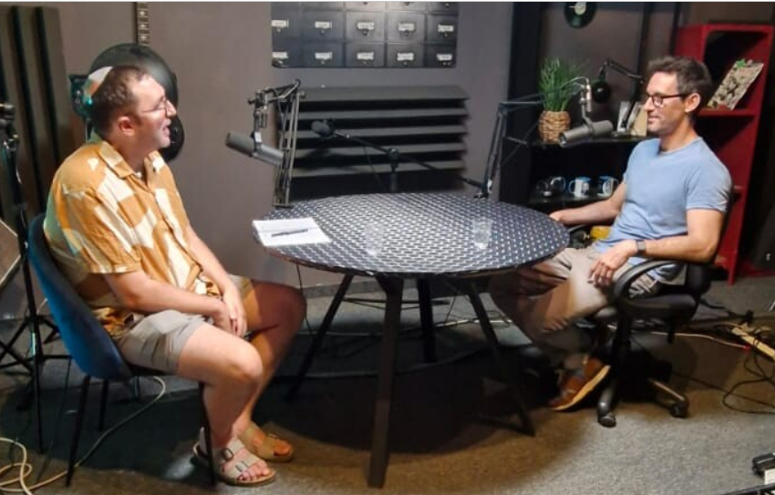 In Vibe Studio with Israeli pop icon, Ivri Lider In Vibe Studio with Israeli pop icon, Ivri Lider