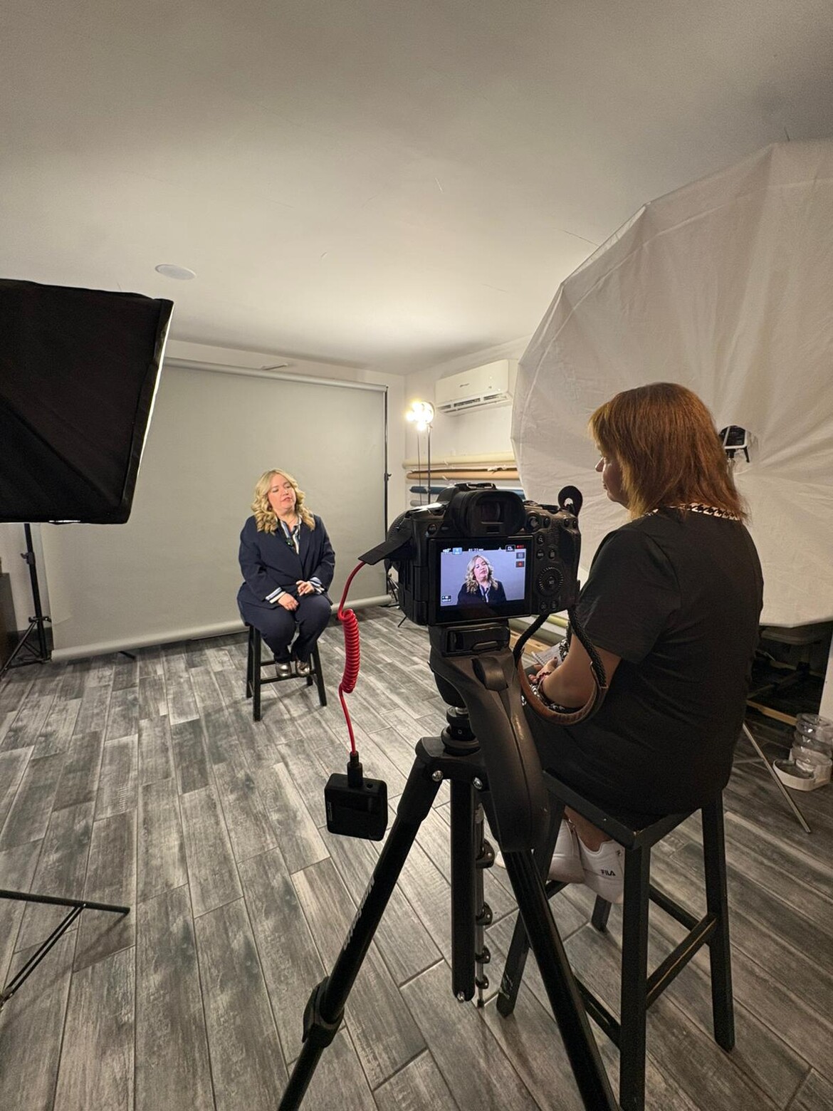 Nuestra corresponsal de Sonora, Judith León, durante una entrevista electoral. Nuestra corresponsal de Sonora, Judith León, durante una entrevista electoral.