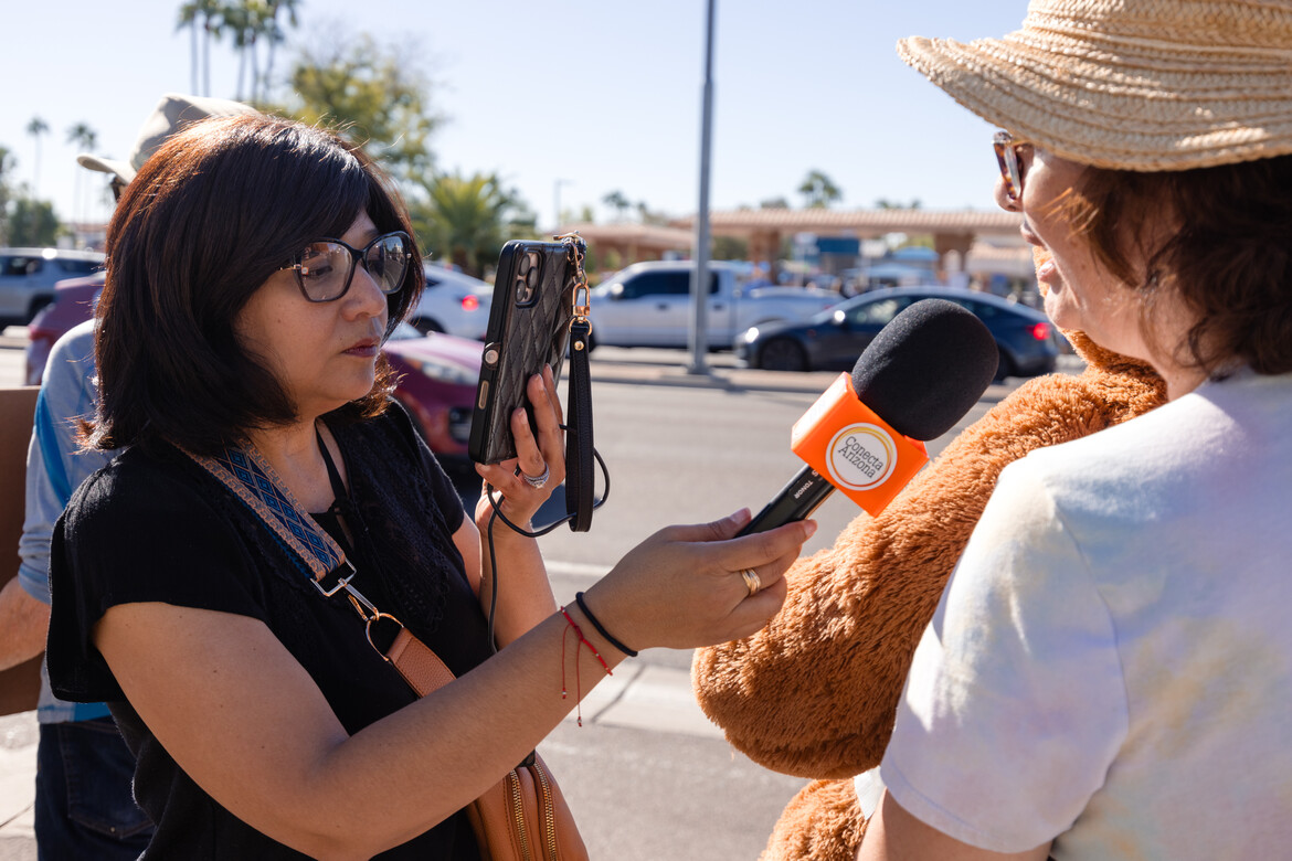 Nuestra productora de radio, Arianny Valles en entrevistas en Phoenix. Nuestra productora de radio, Arianny Valles en entrevistas en Phoenix.