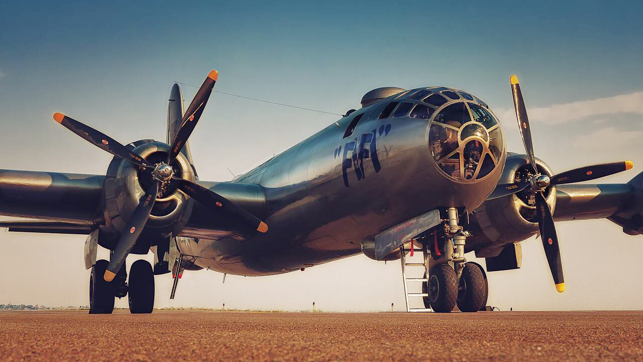 B-29 Superfortress "FIFI" - N529B By B-29/B-24 Squadron