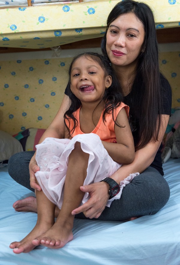 Vanessa with her stateless daughter Keana