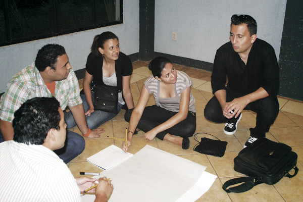 helping young Nicaraguan entrepreneurs with their business idea