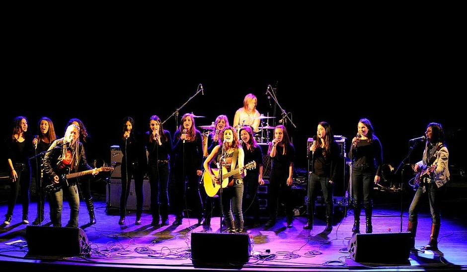 Antigone Rising with the girls choir Israel, 2012