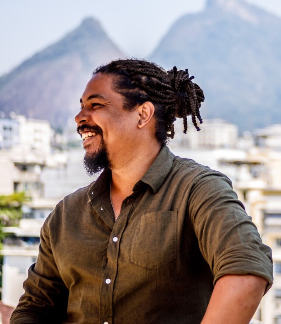 TIAGO LIEL - DP, editor and co-director of the Documentary.