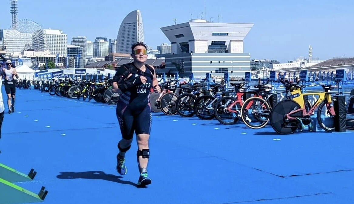Rachel runs out of transition during race in Yokohama, Japan