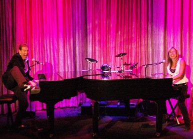 To learn more about dueling pianos, click here