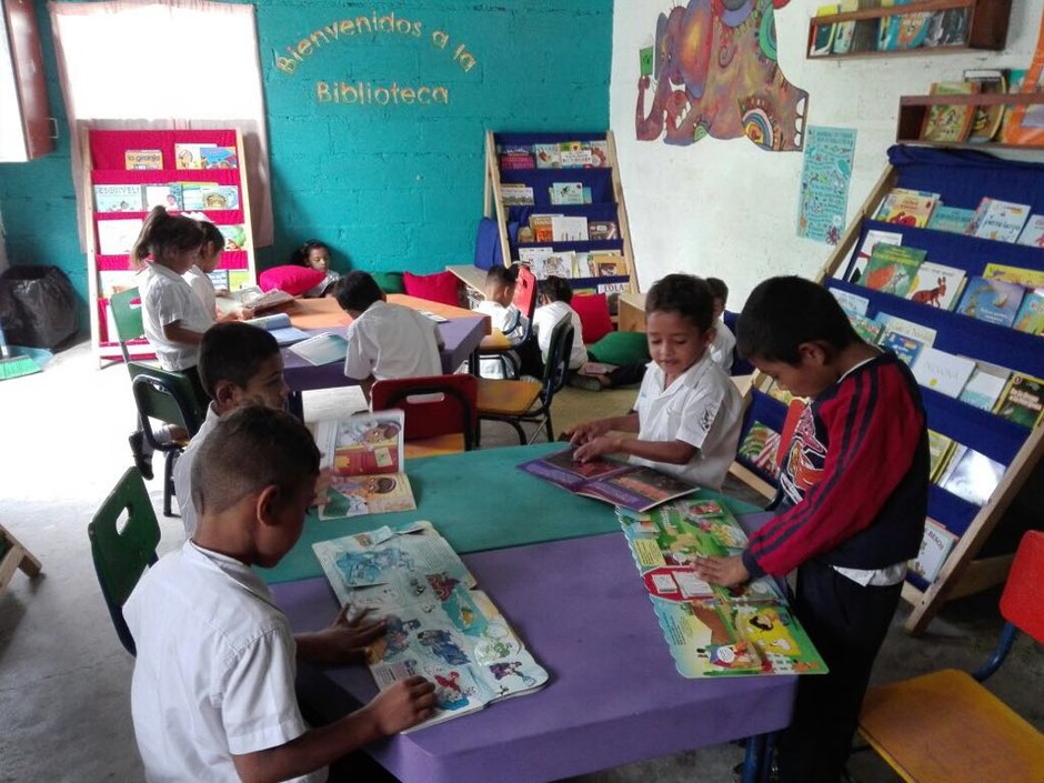 Chispa Project's newest library in El Progreso